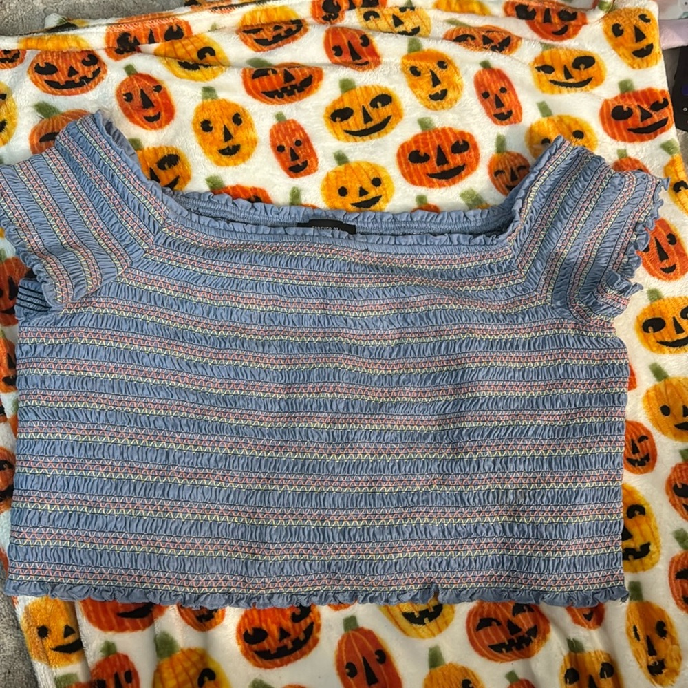 Forever 21 crop shirt